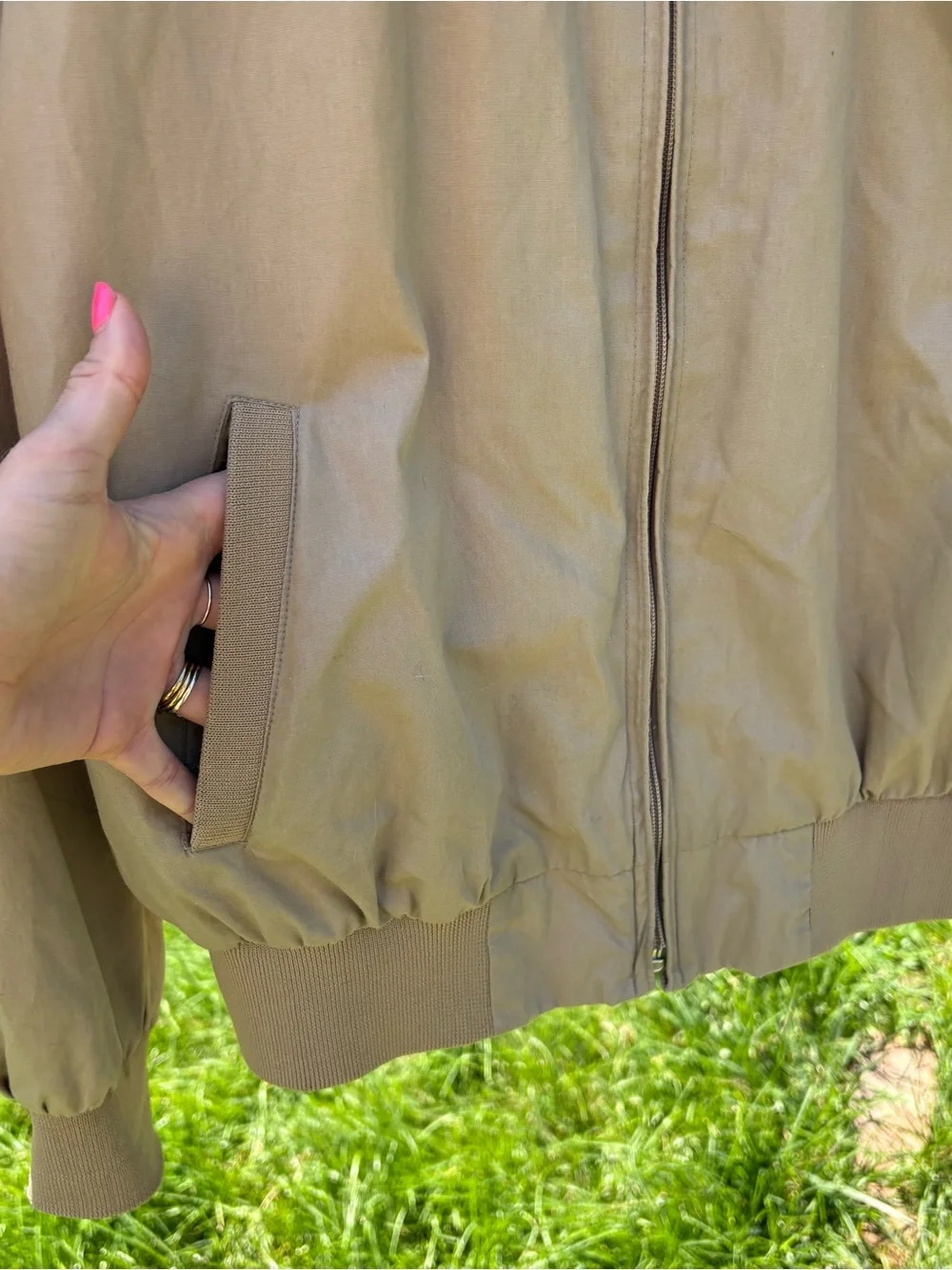 Vintage Ozark Trail Men’s L Tan Bomber Jacket Made in Hong Kong Cotton Blend